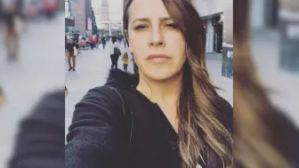 Las postales de la trayectoria de Karla Sofía Gascón