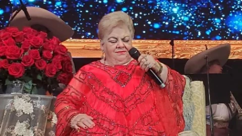 Paquita la del Barrio es reportada en sueño inducido