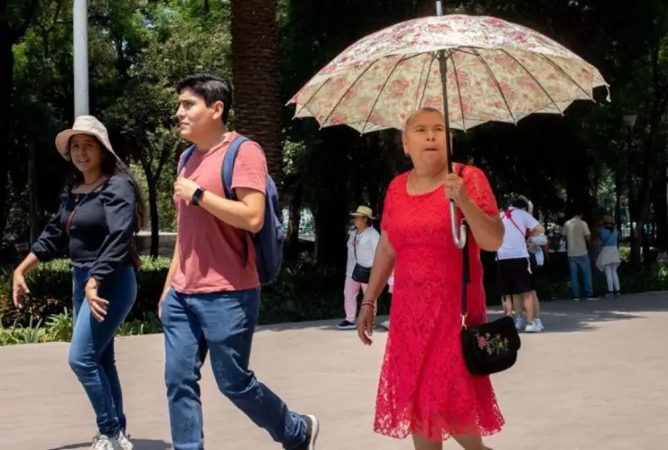 SMN indica que ola de calor afectará al país este viernes 18 de abril de 2025.