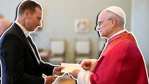 Relación Vaticano-EU_ Papa León XIV recibe credenciales de Brian Francis Burch, nuevo Embajador ante la Santa Sede.jpg