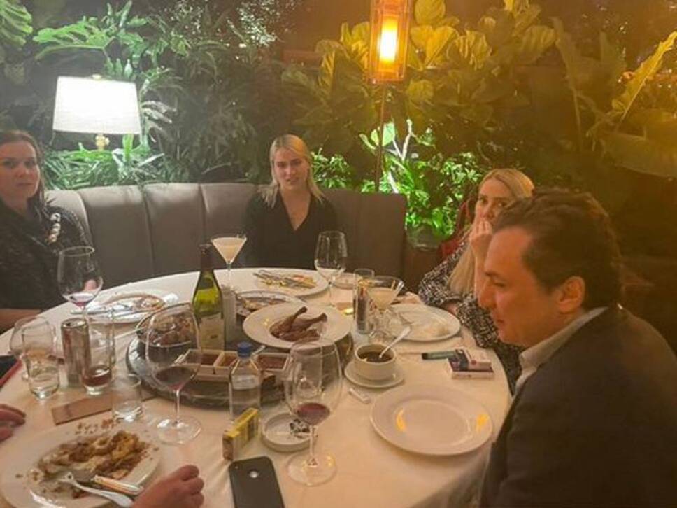 Emilio Lozoya, exdirector de Pemex, es captado en restaurante de CDMX
