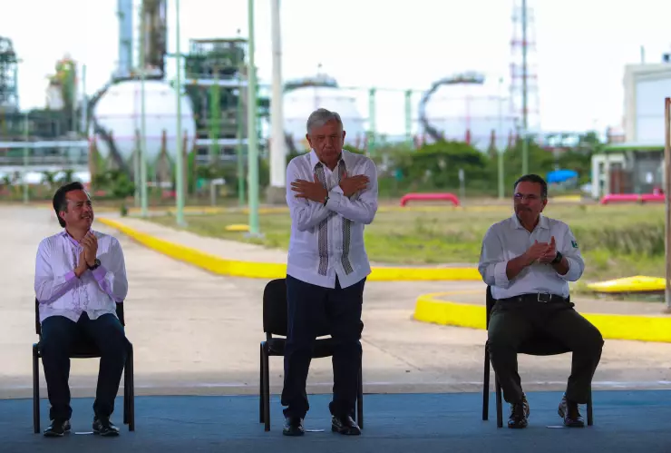 Supervición de la refinería Lázaro Cárdenas