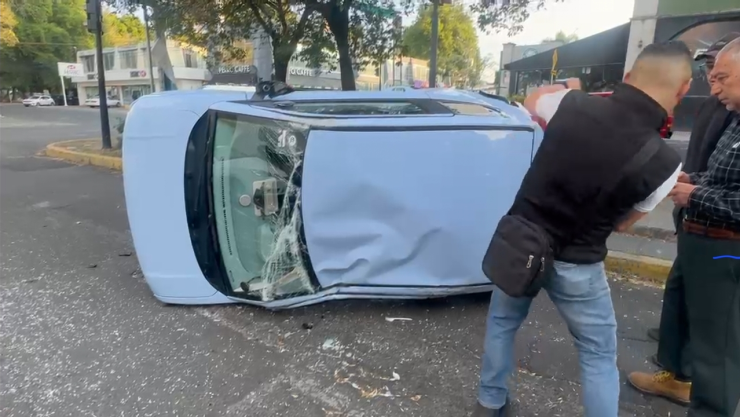 Volcadura 43 Oriente 13 abril 2026