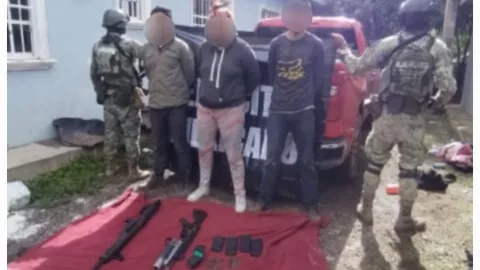 Detienen a dos hombres y una mujer en Concordia, Sinaloa.jpg