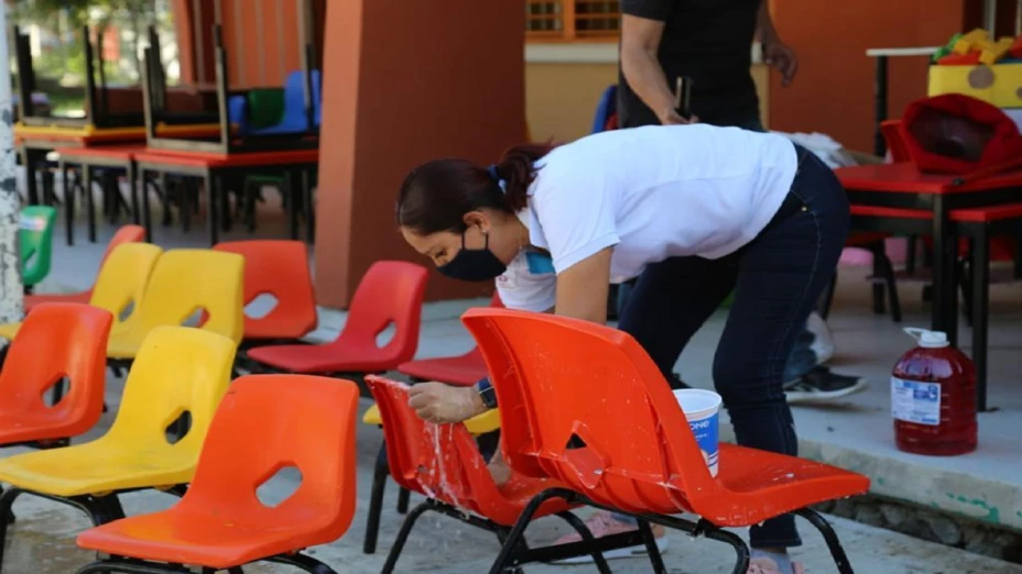Rehabilitan escuelas de Quintana Roo