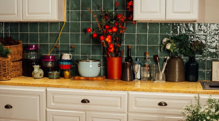 5 colores para atraer abundancia en tu cocina sin gastar más