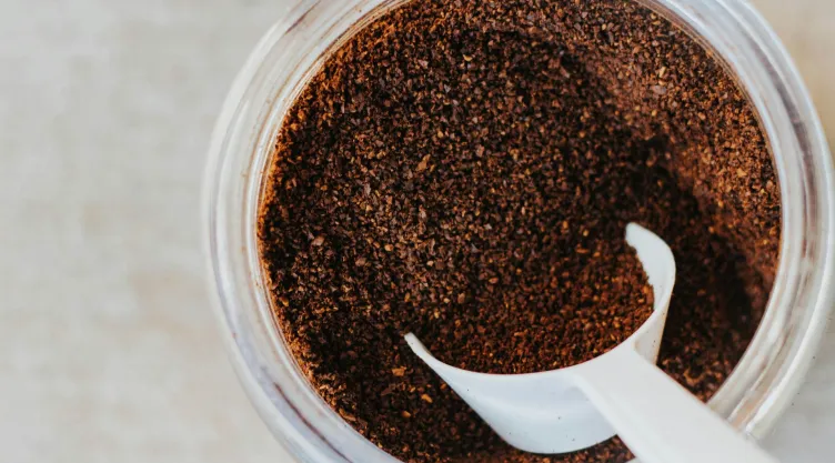 borra de café repelente de insectos natural