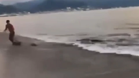 Joven-reta-a-cocodrilo-en-Puerto-Vallarta-y-casi-termina-en-tragedia