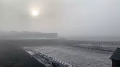 FOTOS: Así luce el AICM por la intensa neblina en CDMX que pospuso vuelos por cero visibilidad