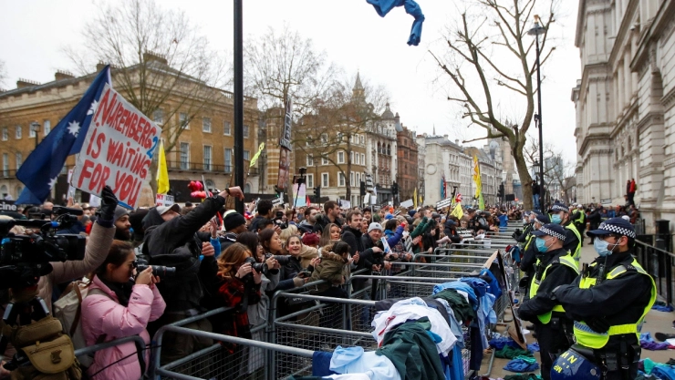 antivacunas francia inglaterra covid-19