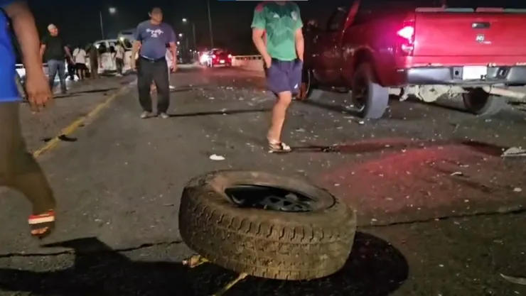 El choque ocurrió a la altura del puente El Naranjito, entre Cosoleacaque y Minatitlán