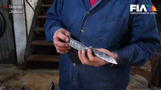 Cuchillos de Sayula: El pueblo de Jalisco donde forjan cuchillos con colmillos de mamut