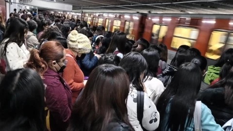 Reportan retrasos en el Metro CDMX hoy 16 de mayo de 2023.