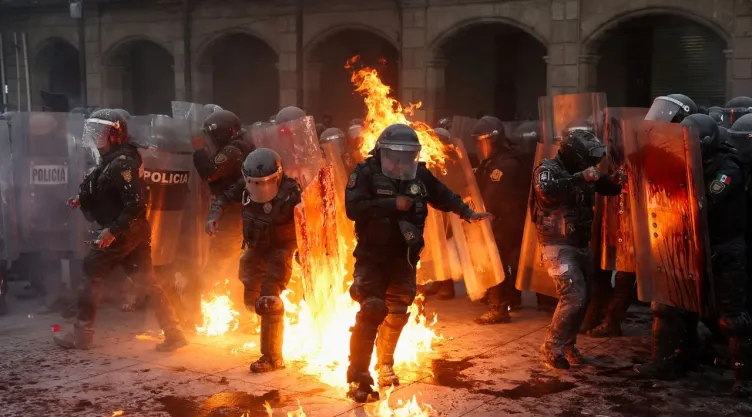 Marcha 2 de Octubre: Revelan saldo final de heridos, con 94 policías incluidos