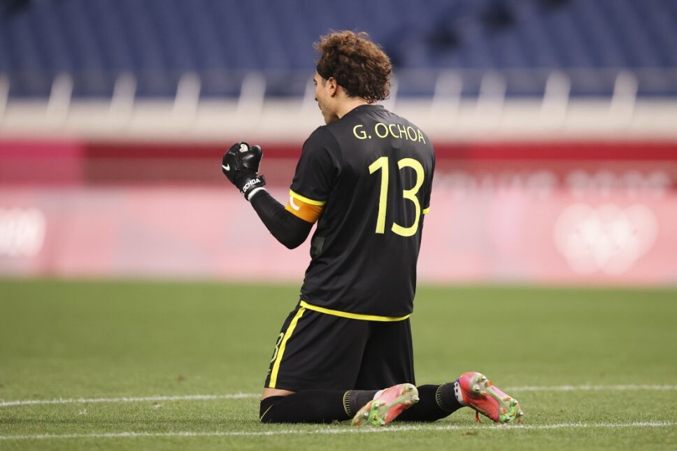 Memo Ochoa México futbol.jpg