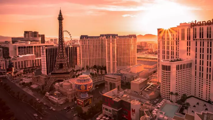 El verano de Las Vegas supera picos en r&eacute;cord del term&oacute;metro