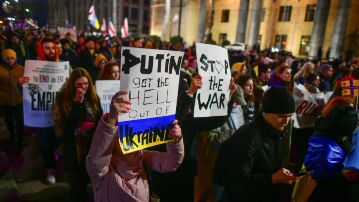 G7 advierte a Rusia de _severas consecuencias_ su usa armas nucleares