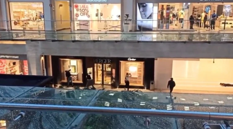 Detienen a presunto implicado en robo a joyería en Antara
