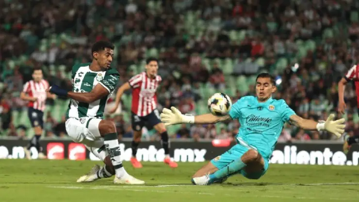 Cuándo-y-a-que-hora-ver-Chivas-vs-Santos-Laguna-Jornada-1-Clausura-2025.jpg