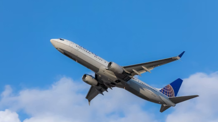 Pasajero habría agredido a sobrecargo en pleno vuelo rumbo a Monterrey