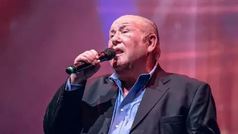 La trayectoria de Leo Dan, cantante y compositor argentino.jpg