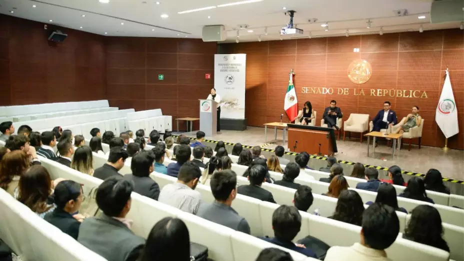 Ley telecomunicaciones censura.