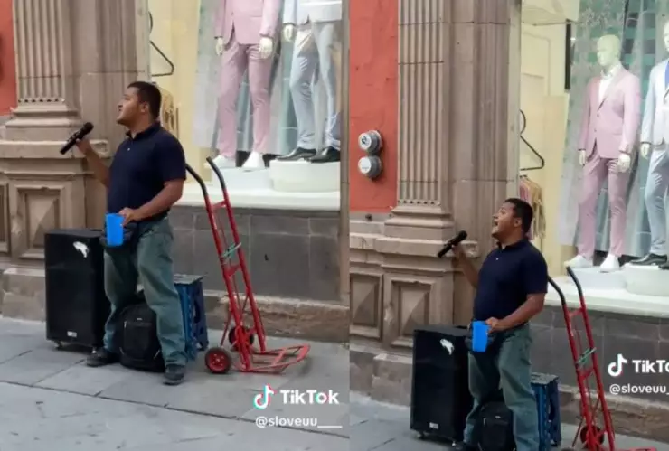 Ciego cantando como Luis Miguel.