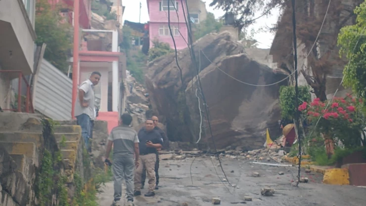 Chiquihuite derrumbe albergues.jpg