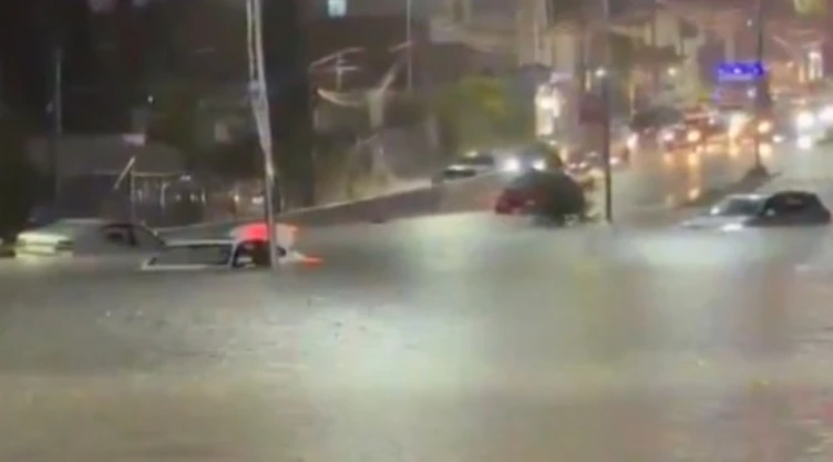 Lluvias-en-Puebla_-tormenta-provoca-inundaciones_-autos-varados-y-cierres-viales-este-9-de-julio.webp