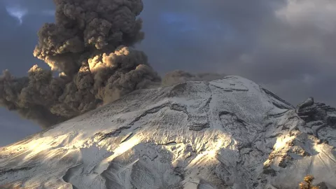 Ruge el Popocatépetl hoy 12 de abril.jpeg