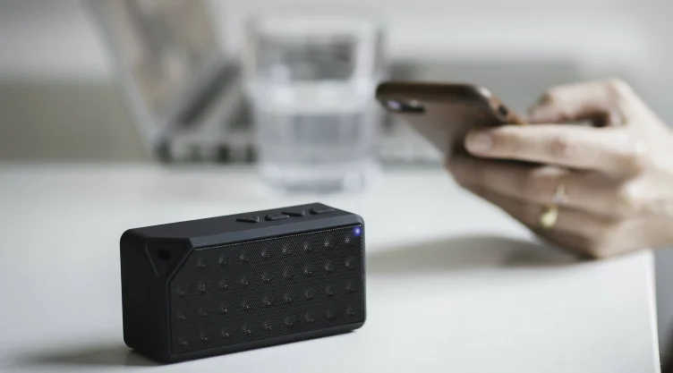 por-que-tener-apagado-el-bluetooth-fuera-de-casa-seguridad-dispositivos-privacidad-datos