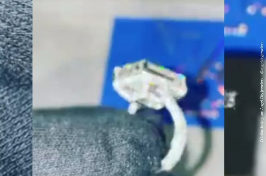 Anillo de compromiso de Belinda.