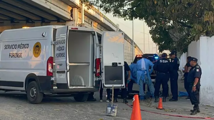 TRÁILER GOLPEA A HOMBRE Y FALLECE EN EL PUENTE DE TEMOZÓn