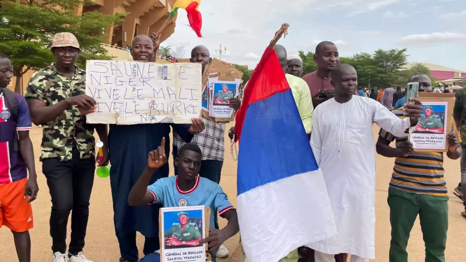 Partidarios de la junta militar de Níger.