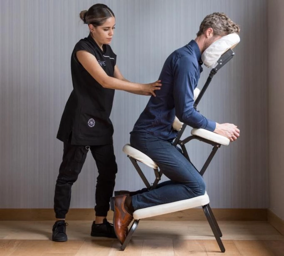 Masajes discapacidad visual SCAPE @Work 1.jpeg