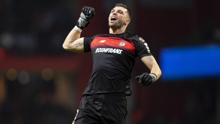 Tiago Volpi, portero de Toluca