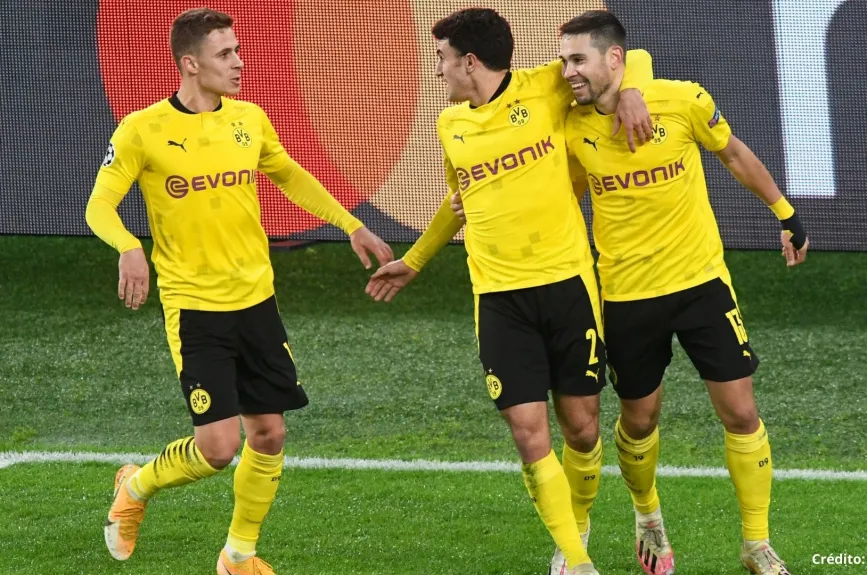 13 Borussia Dortmund.jpg
