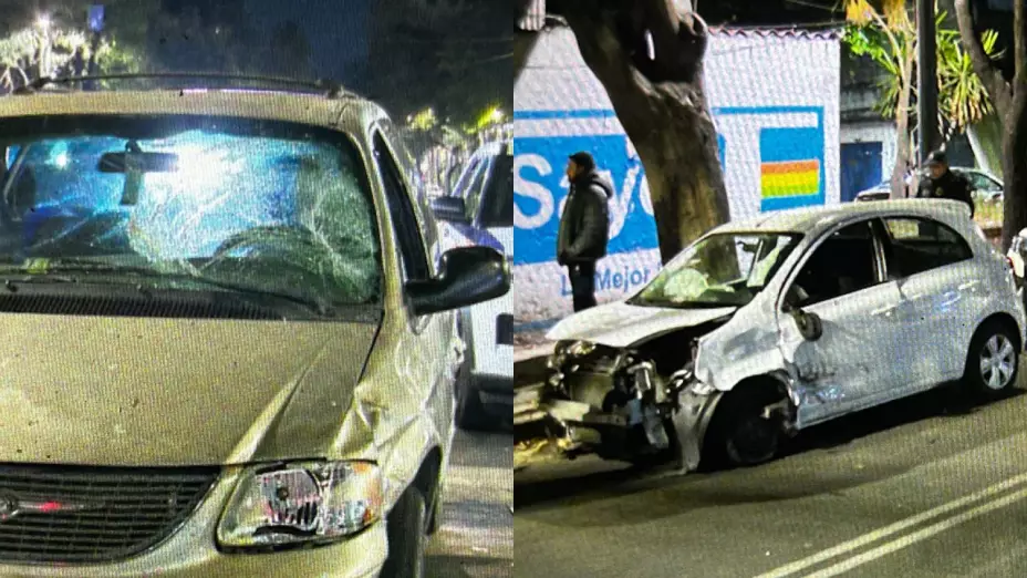 Autos chocados en Azcapotzalco la madrigada del 24 de noviembre de 2025.