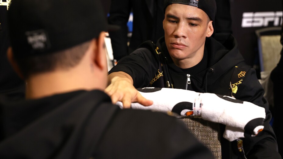Oscar Valdez sí peleará el 10 de septiembre ante Conceicao