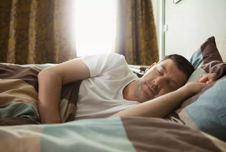 Dormir del lado izquierdo