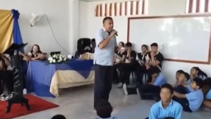 Maestro muere en Colombia frente a sus alumnos