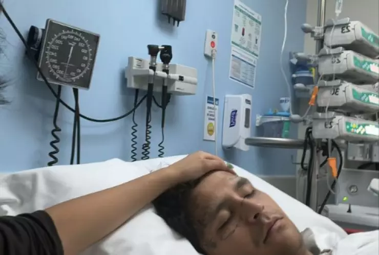 HOSPITALIZAN de EMERGENCIA a Christian Nodal; esto sabemos