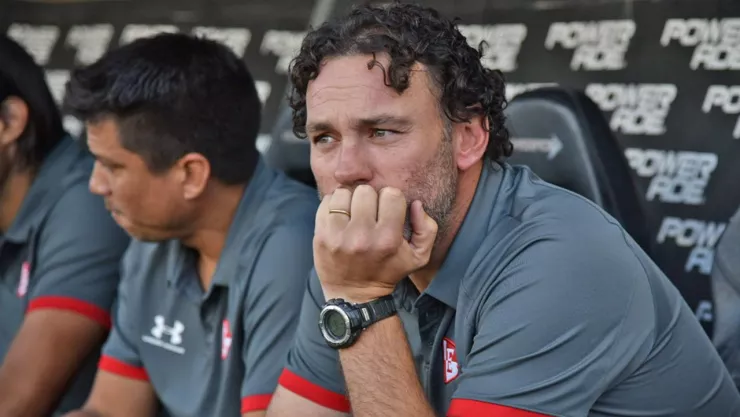 Gabriel Milito Chivas