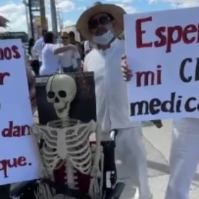 trabajadores-del-imss-marchan-en-ciudad-juarez-y-tampico-por-falta-insumos-y-personal