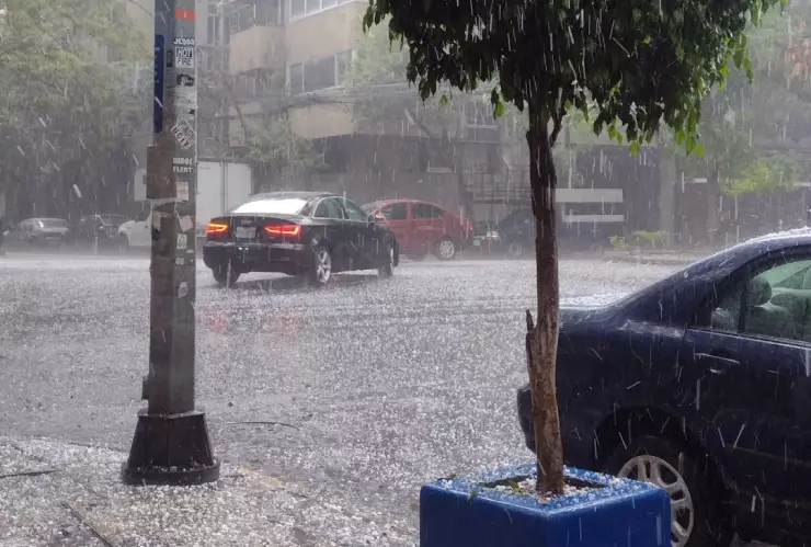 Se registra caída de granizo este sábado 13 de mayo en CDMX.