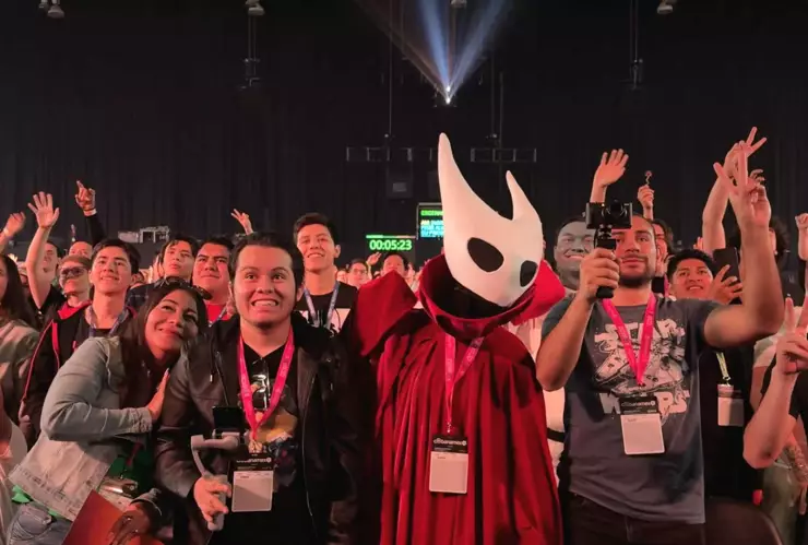 En la foto, fans emocionados en uno de los escenarios de la CCXP en la Ciudad de M&eacute;xico.