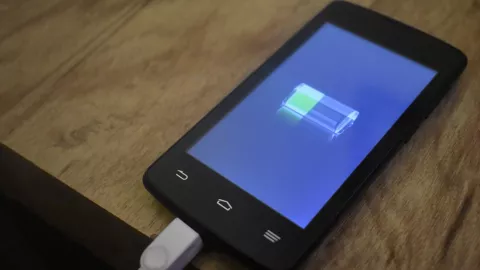 Esta es la forma correcta de poner a cargar tu celular