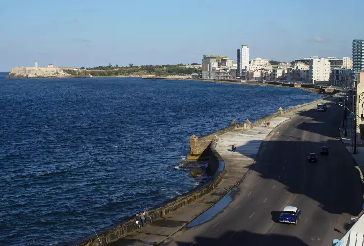 Todos los turistas que visiten Cuba podrán acceder a vacuna contra la COVID-19