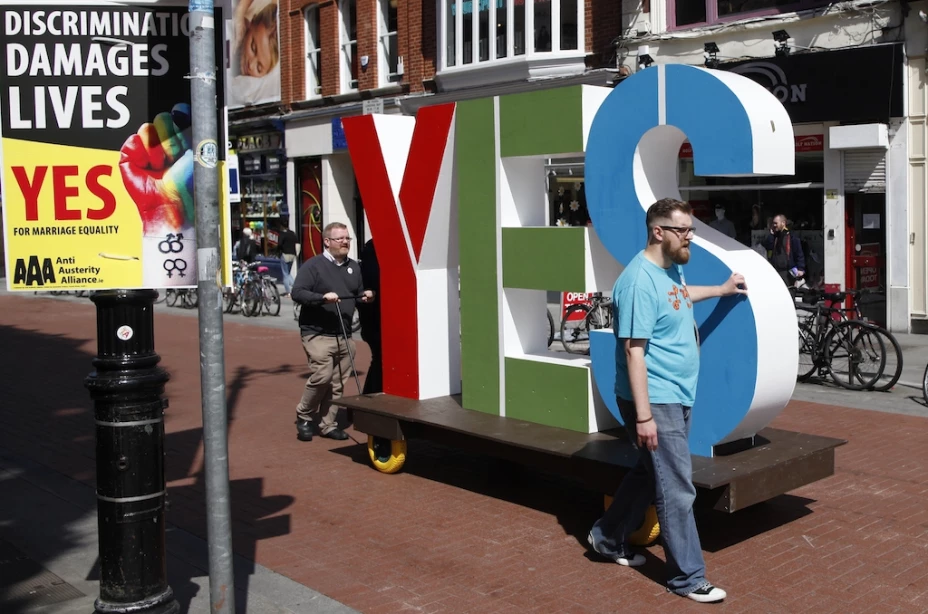 Irlanda aprobó con 62% de los votos la legalización del matrimonio homosexual, con lo que se convierte en el primer país que lo aprueba por medio de comicios.