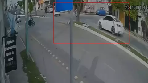 Así fue el momento en el que una mujer de la tercera edad fue atropellada en Juan Pablo II y perdió la vida